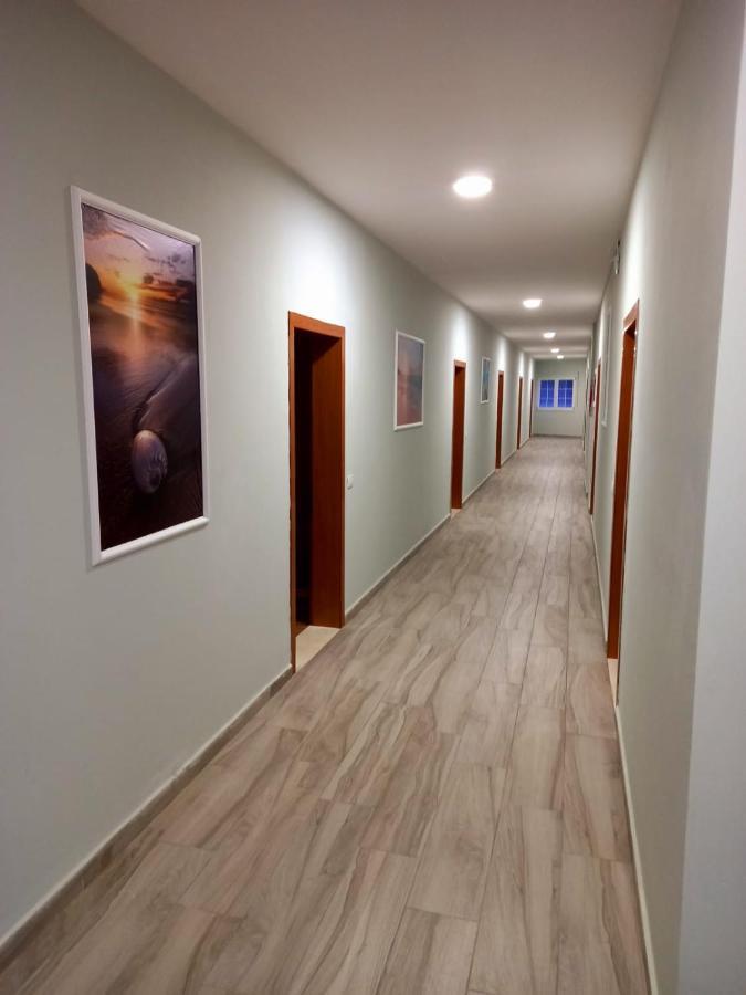 Ryan'S Hotel Shëngjin Екстериор снимка